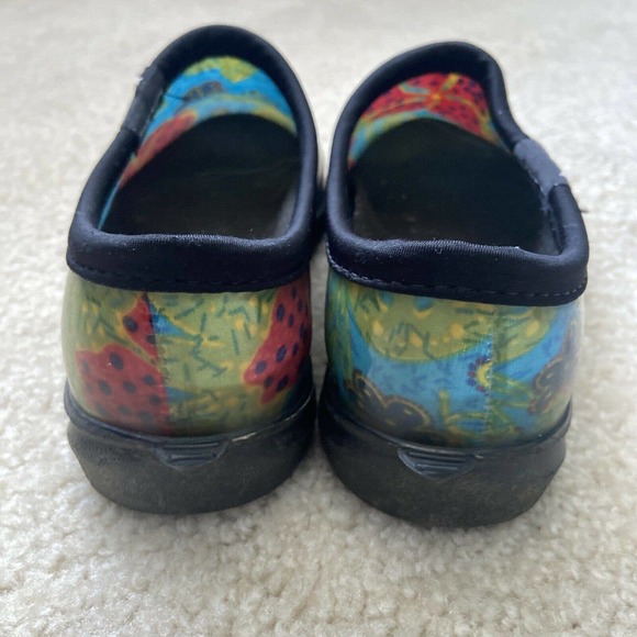 SLOGGERS Size 7 Waterproof Slip Resistant GARDEN SHOES Blue Floral Slip On Clogs - Picture 3 of 6